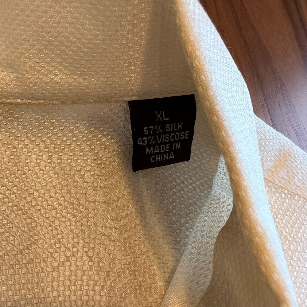 Tommy Bahama Silk Blend Shirt - Picture 4 of 4